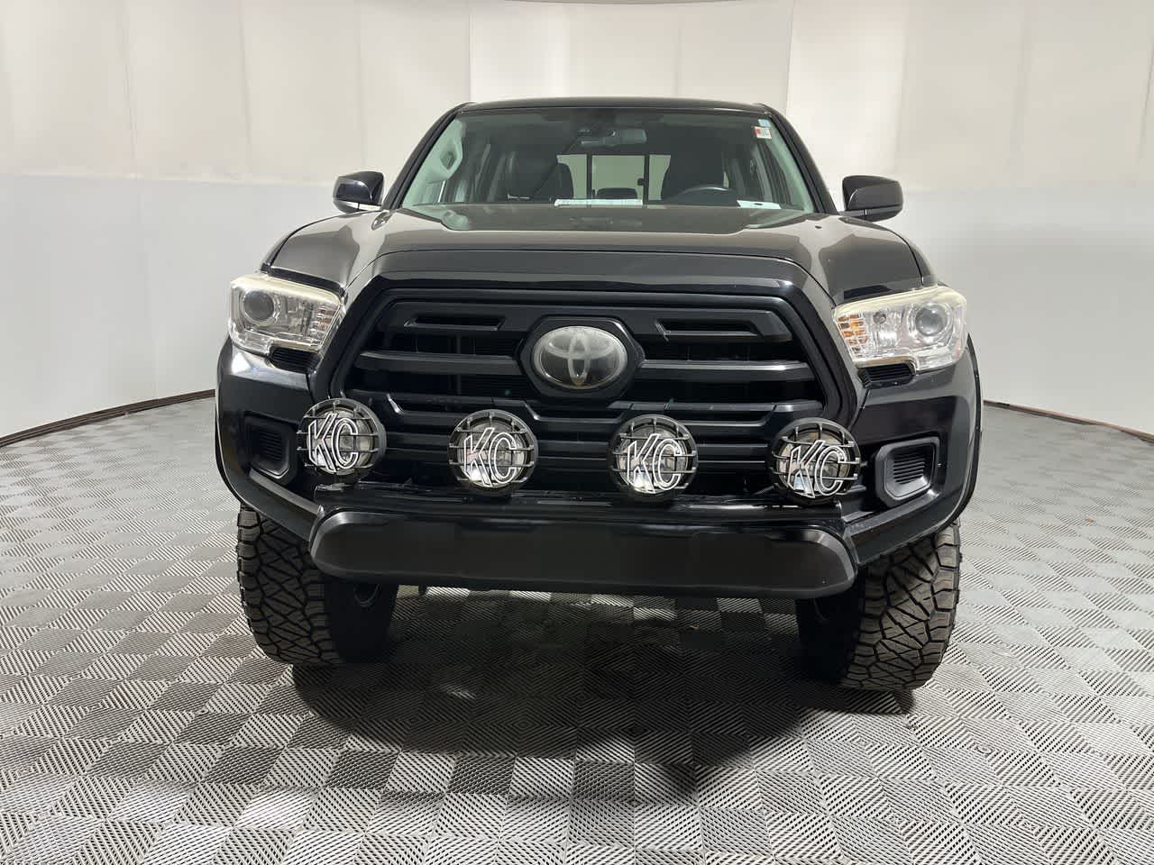 2018 Toyota Tacoma SR
