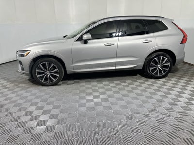 2022 Volvo XC60 Momentum