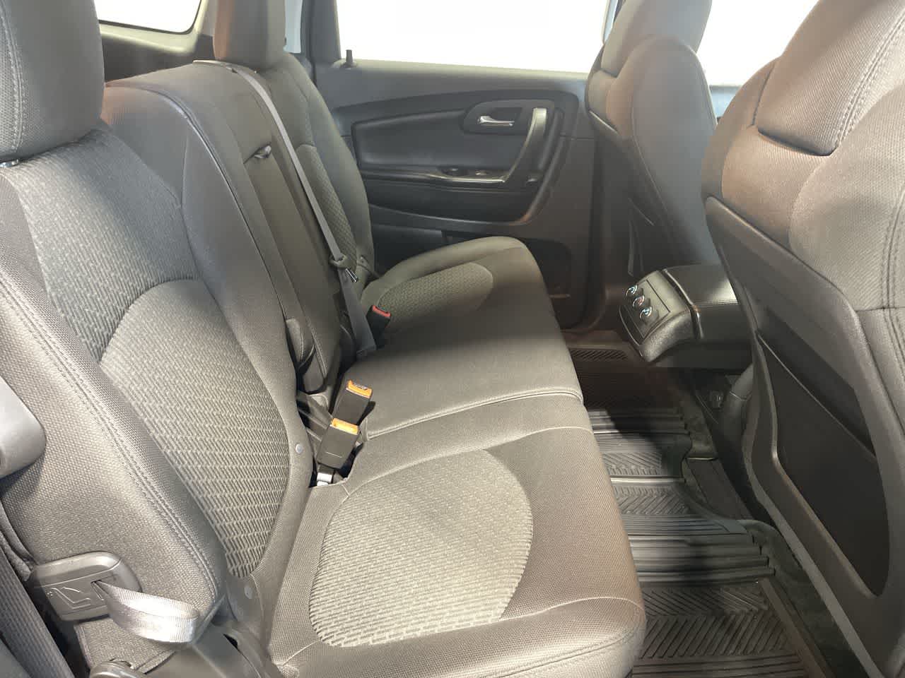 2010 Chevrolet Traverse LT w/1LT