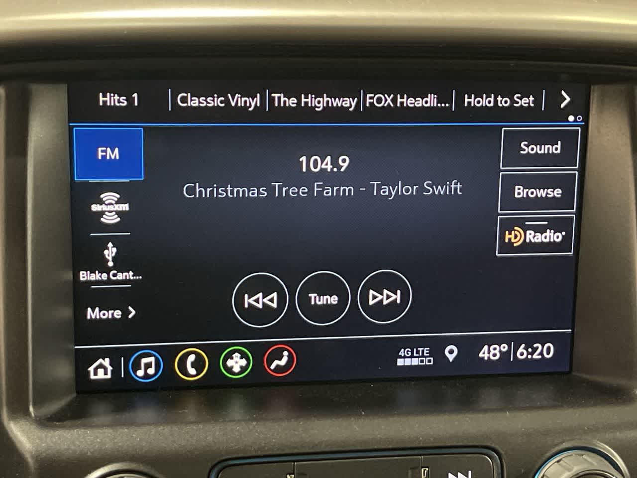 2022 GMC Canyon 4WD AT4 w/Leather