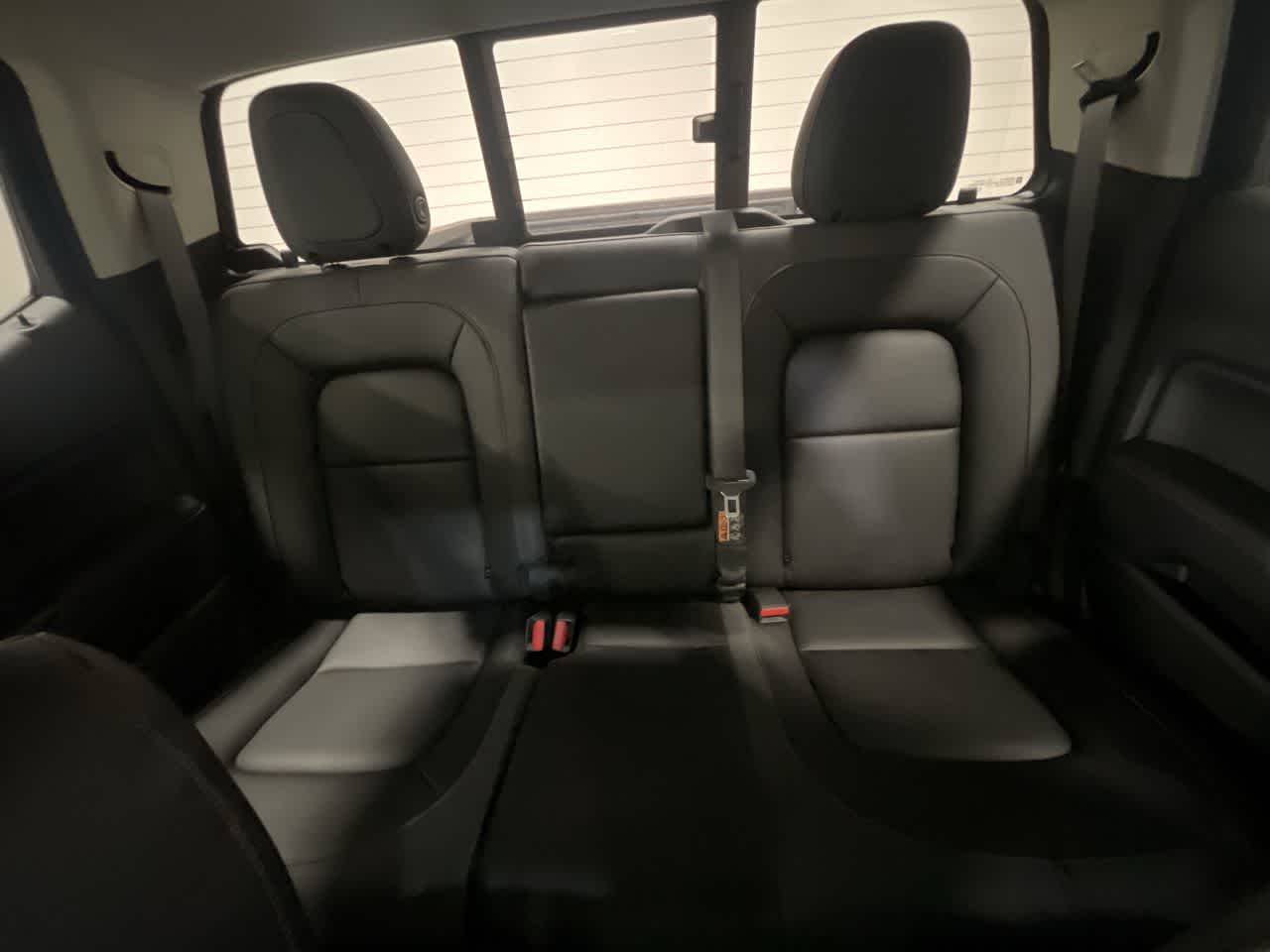 2022 GMC Canyon 4WD AT4 w/Leather