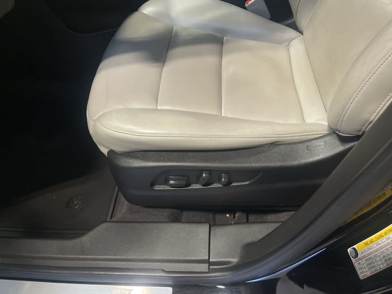 2020 Cadillac XT4 FWD Premium Luxury