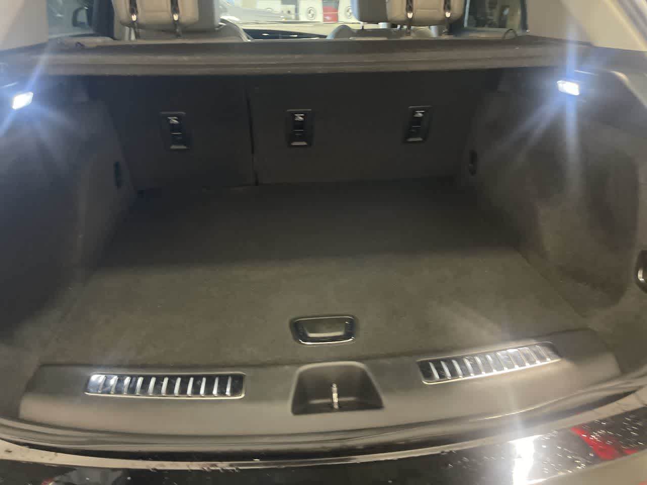 2020 Cadillac XT4 FWD Premium Luxury