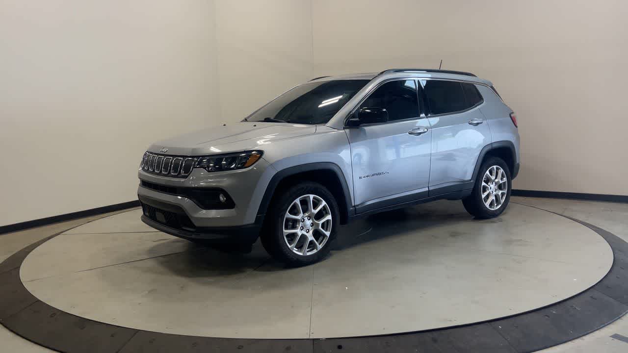 2022 Jeep Compass Latitude Lux