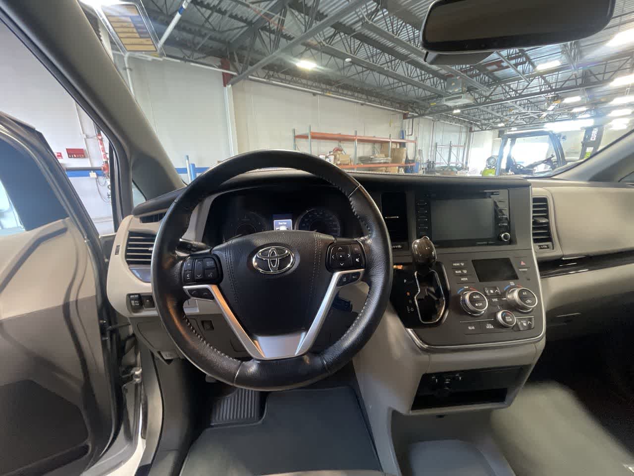 2019 Toyota Sienna XLE