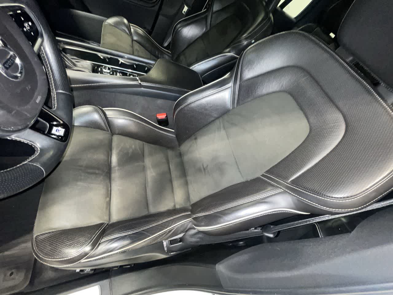 2016 Volvo XC90 T6 R-Design