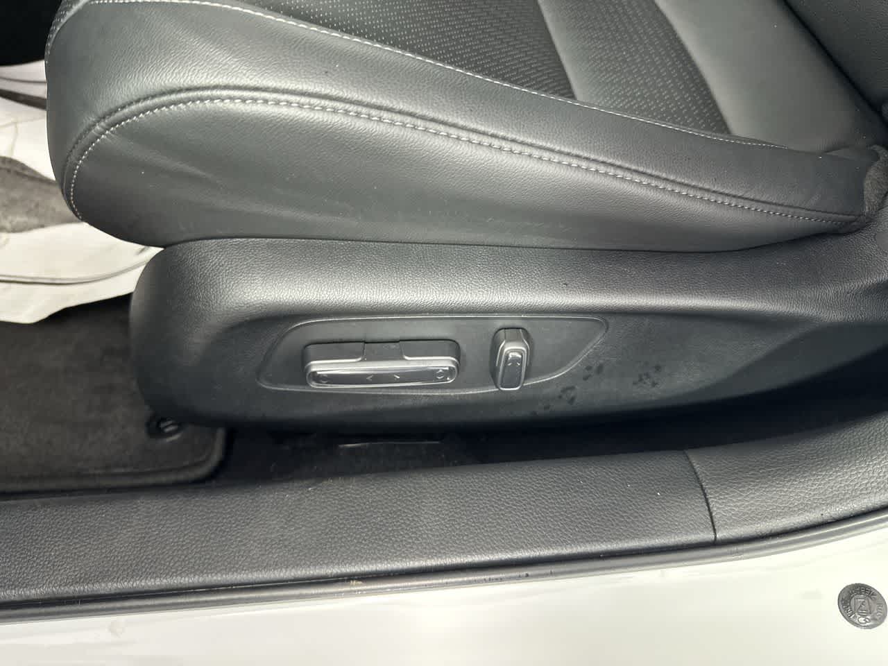 2024 Honda Civic Hatchback EX-L