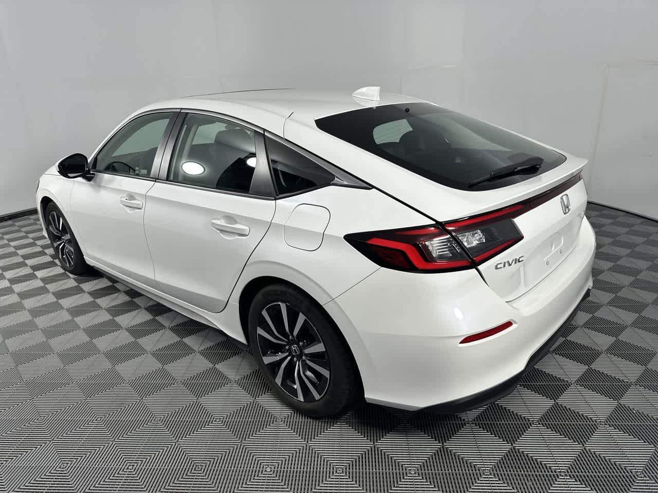 2024 Honda Civic Hatchback EX-L