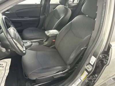 2013 Chrysler 200 Touring