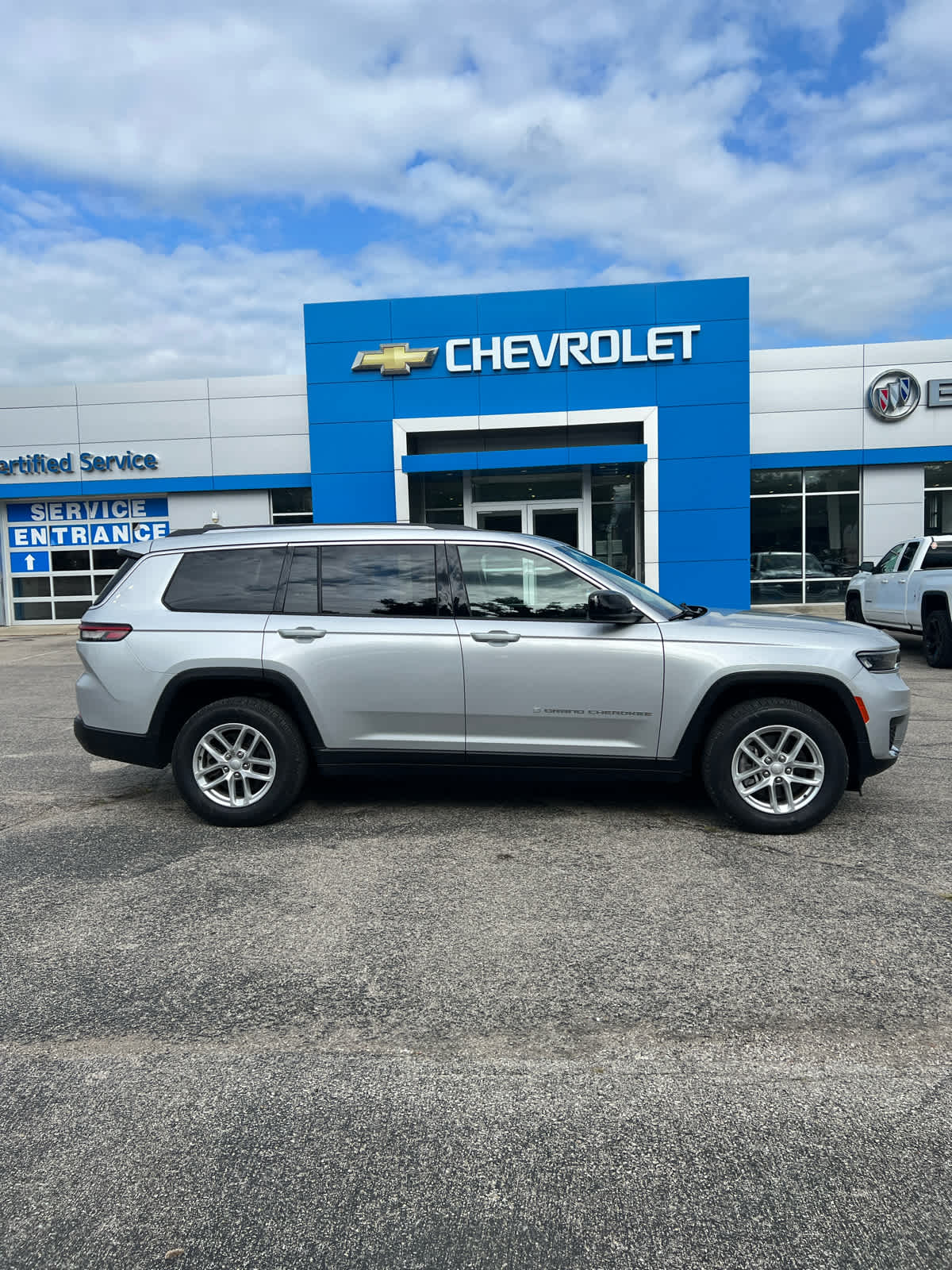 2023 Jeep Grand Cherokee L Laredo