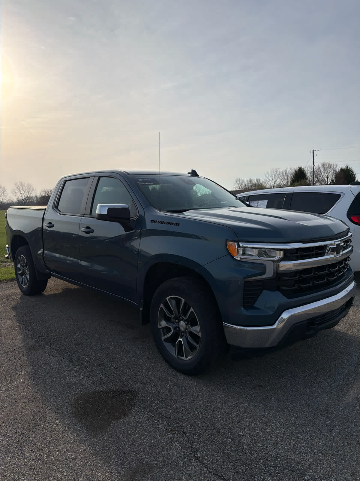 2024 Chevrolet Silverado 1500 LT (2FL)