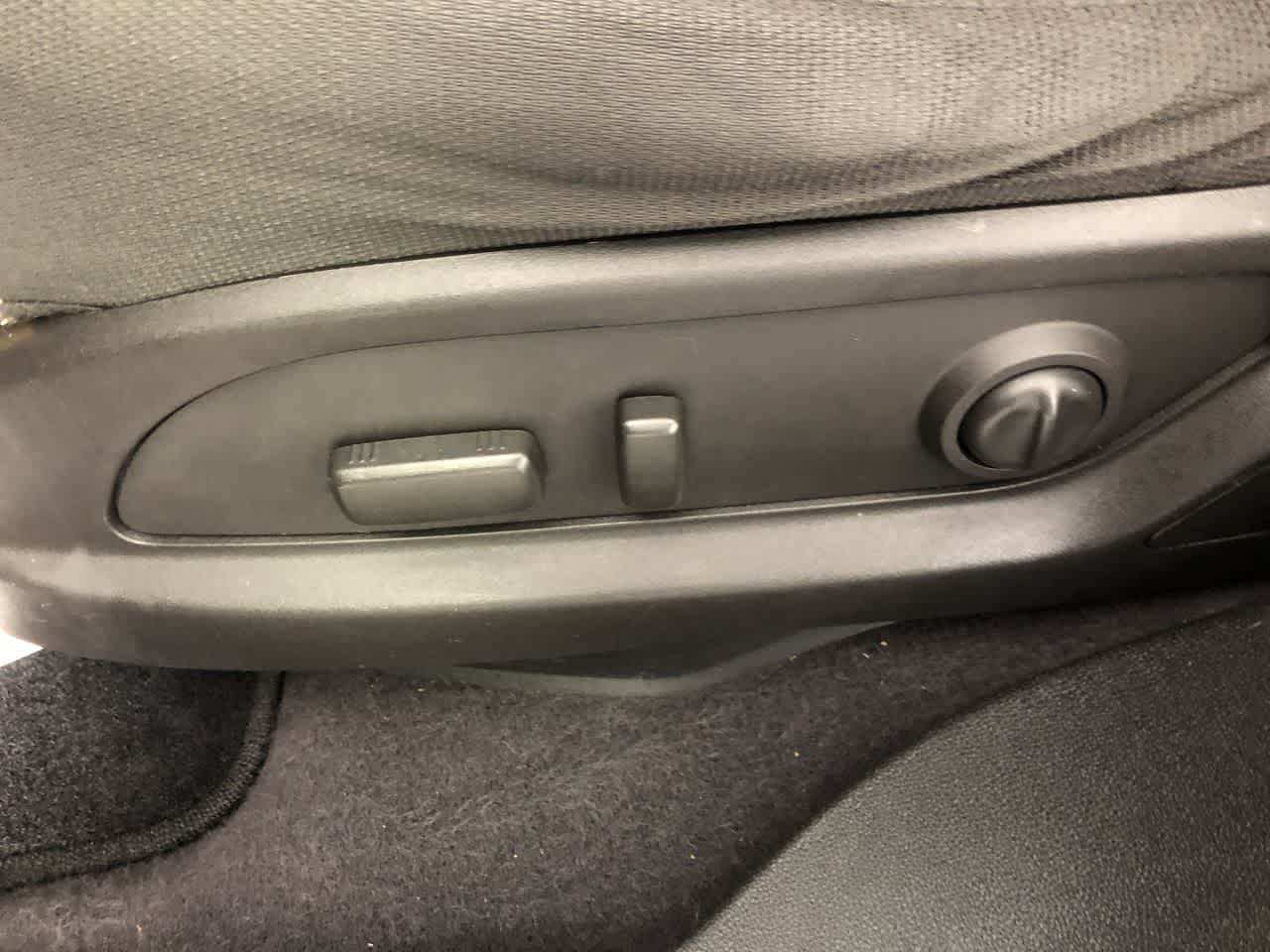 2011 Chevrolet Traverse LT w/1LT