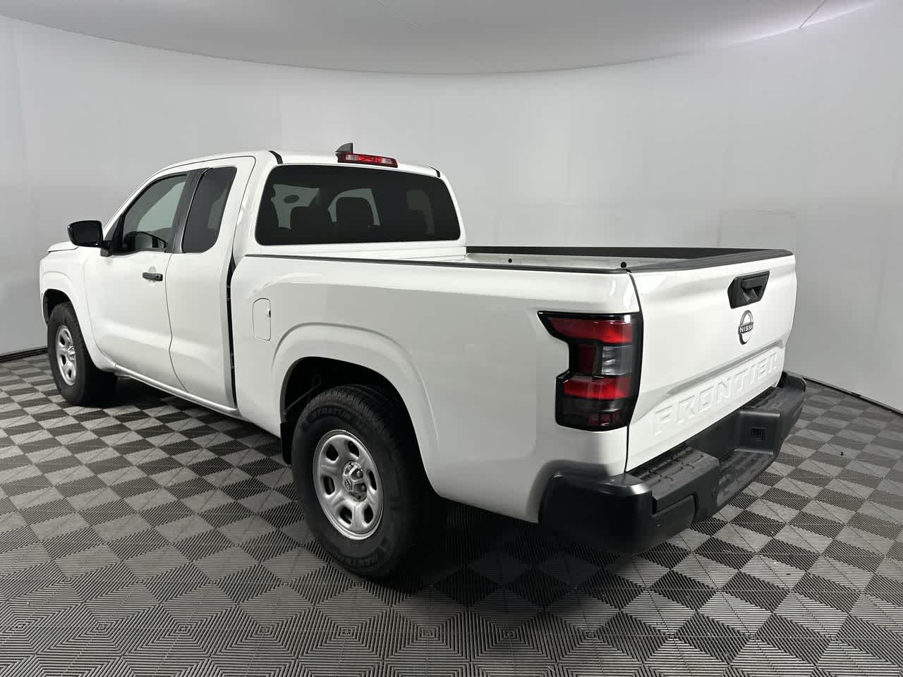 2023 Nissan Frontier S