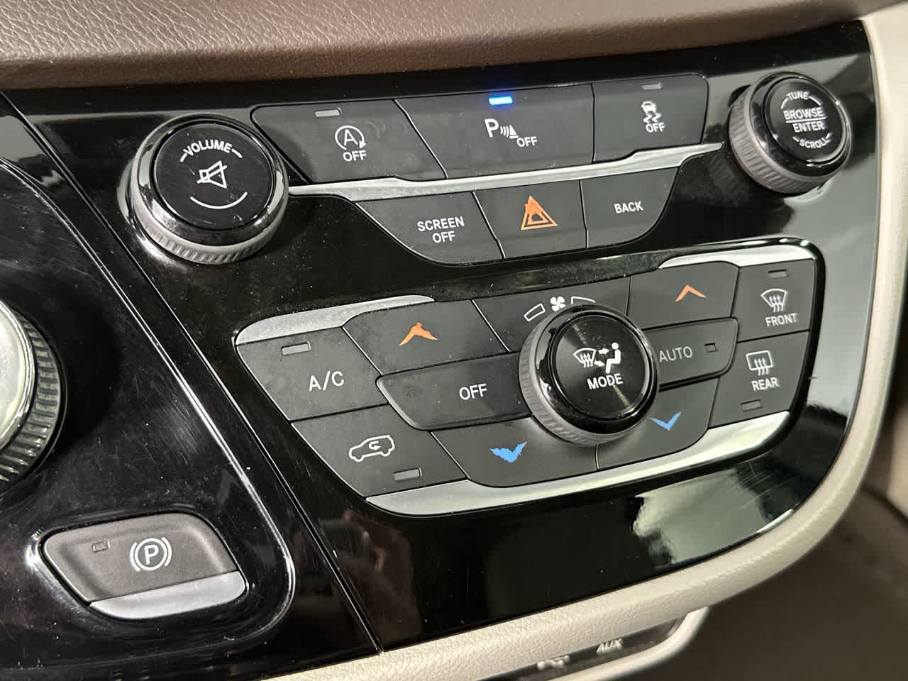 2017 Chrysler Pacifica Touring-L