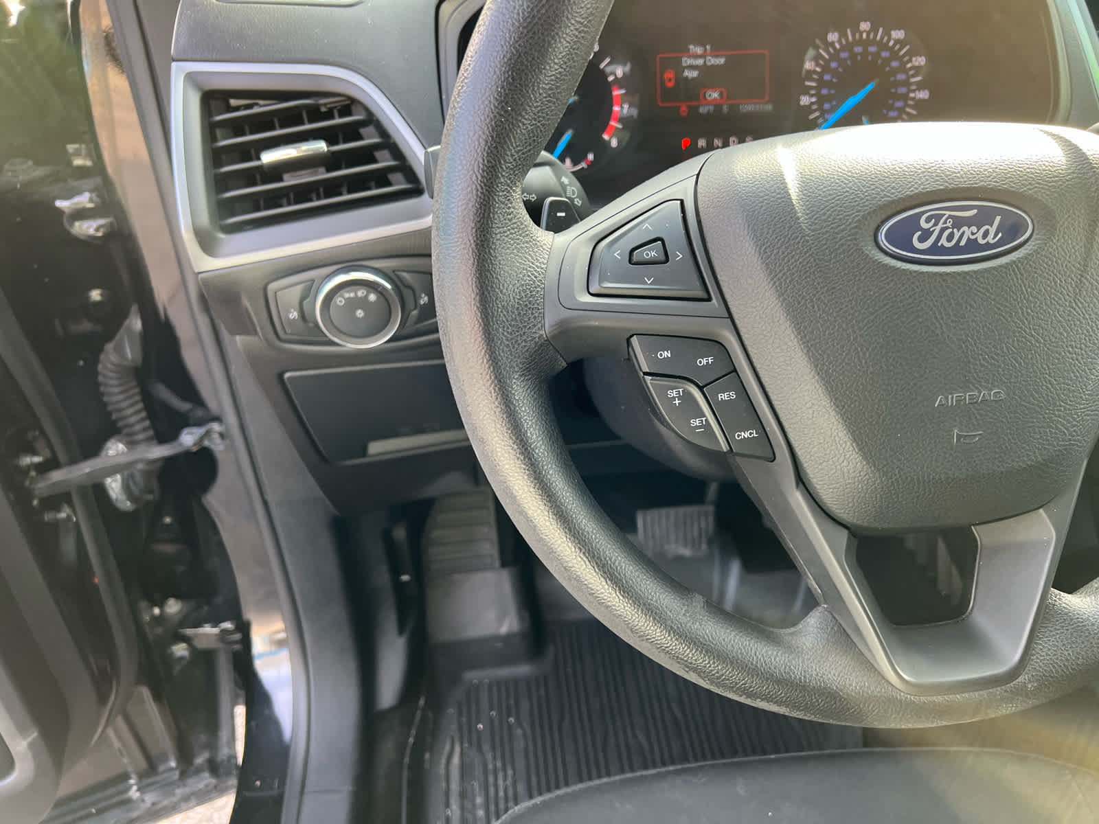 2018 Ford Edge SE