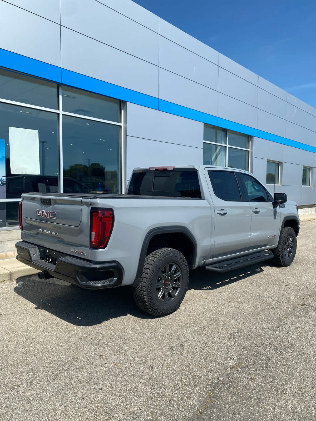 2024 GMC Sierra 1500 AT4X
