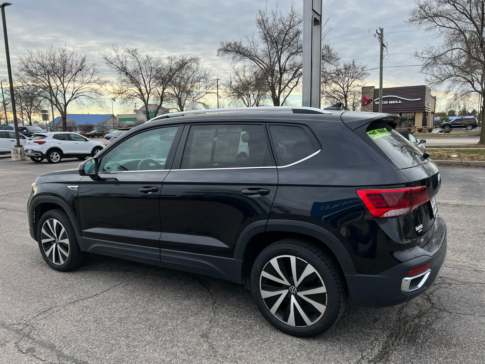 2024 Volkswagen Taos SE