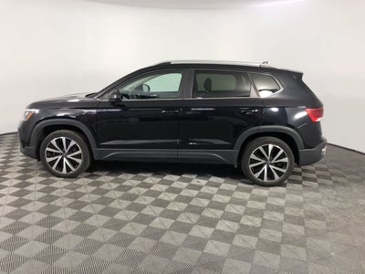 2024 Volkswagen Taos SE