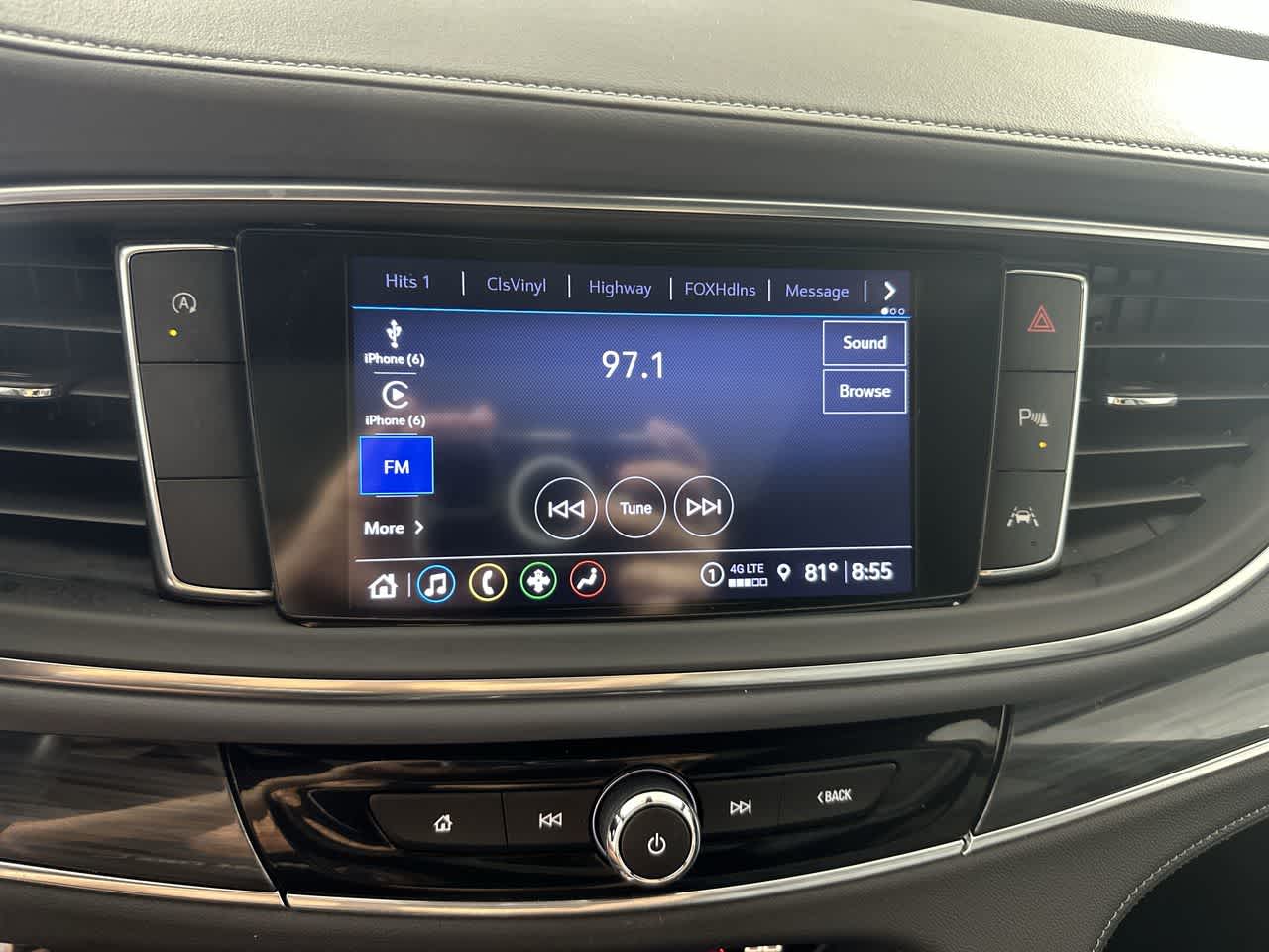2023 Buick Enclave Essence