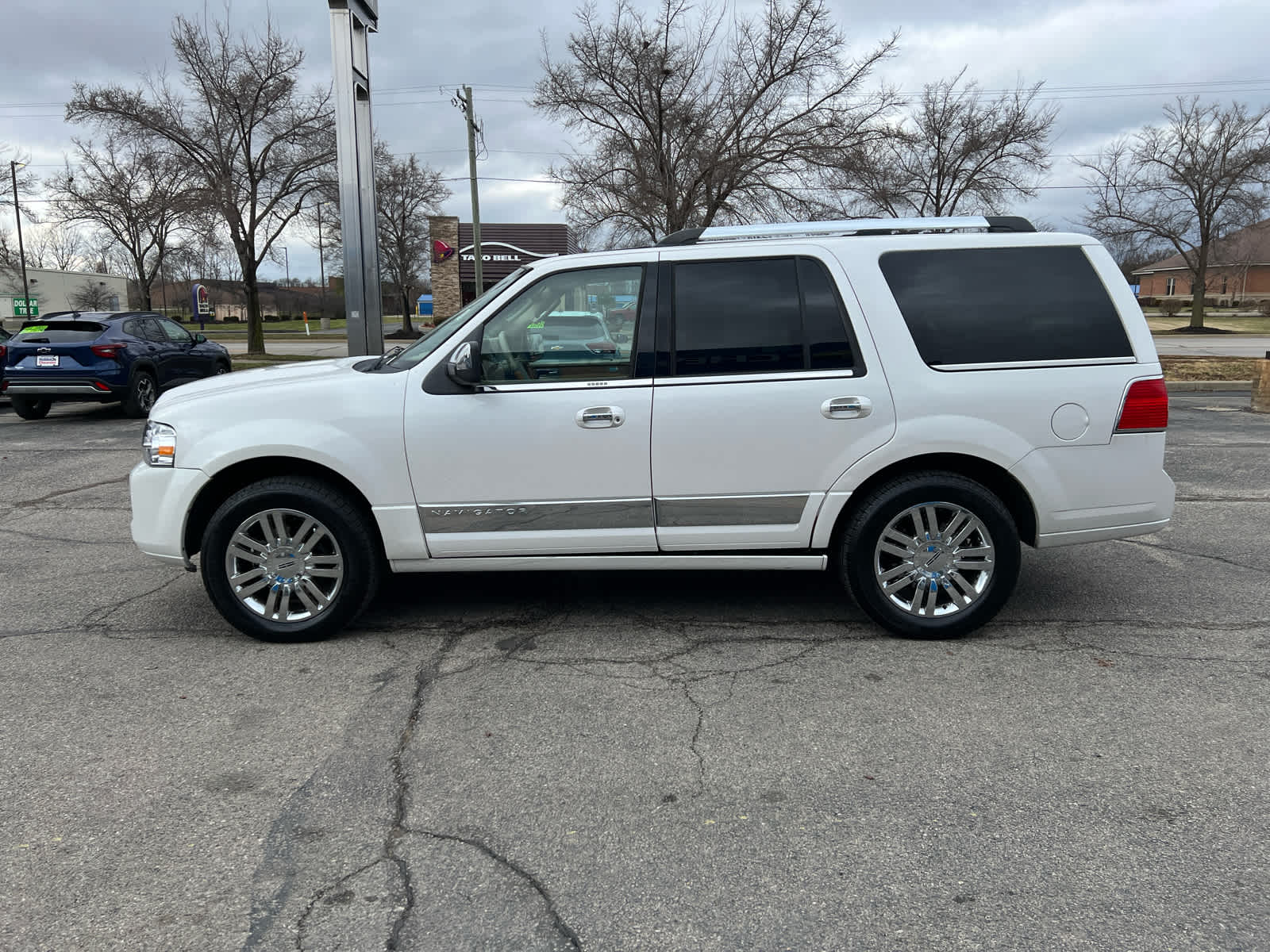 2010 Lincoln Navigator Base
