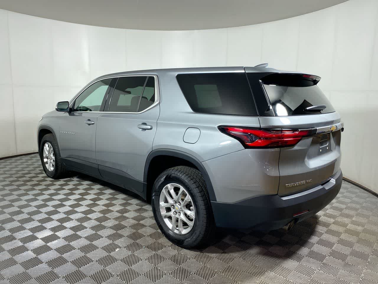 2023 Chevrolet Traverse LS