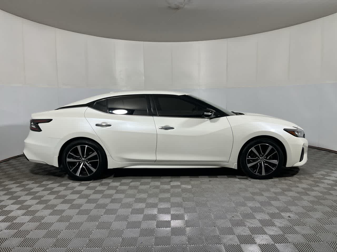 2022 Nissan Maxima SV
