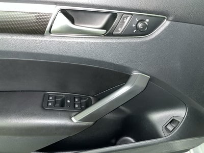 2019 Volkswagen Passat 2.0T SE R-Line