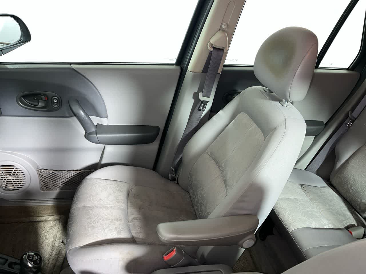 2003 Saturn Vue Base