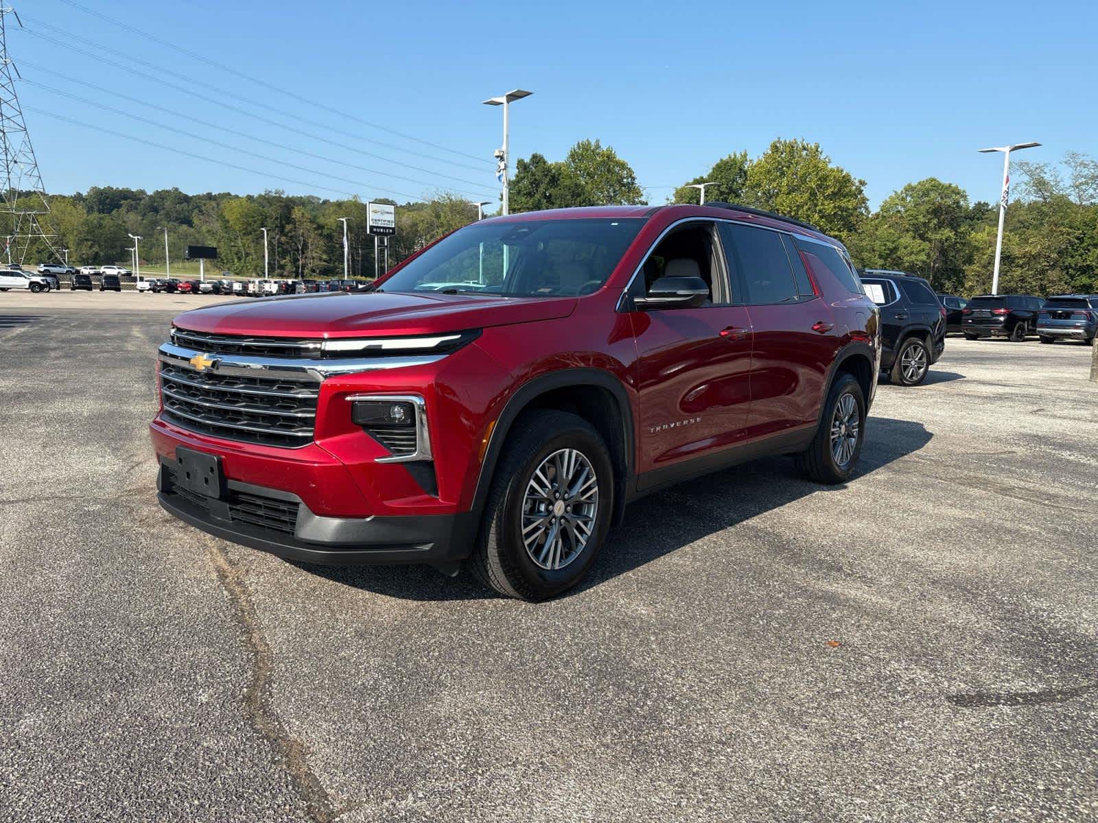 2025 Chevrolet Traverse LT