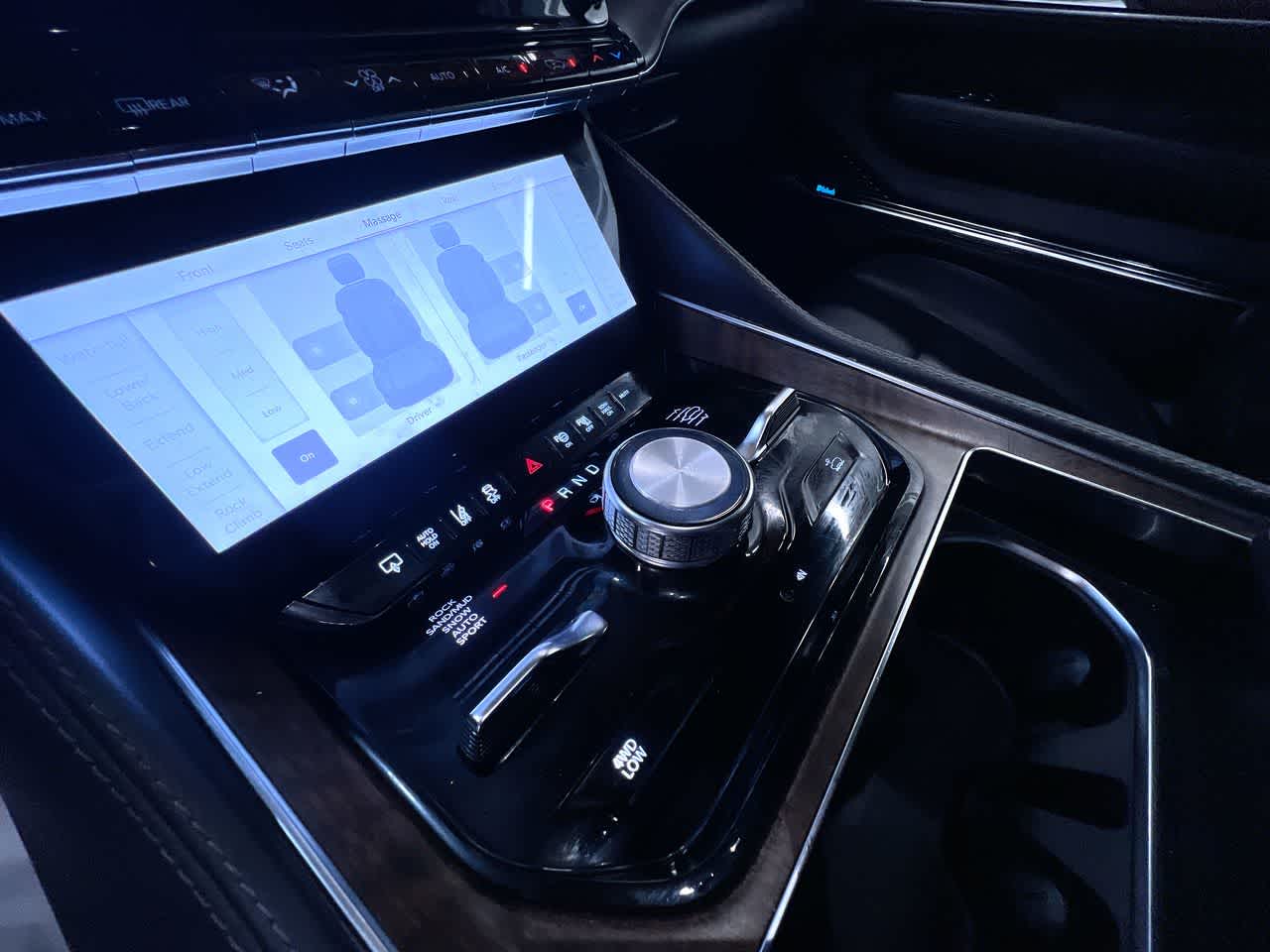 2023 Jeep Grand Wagoneer Base