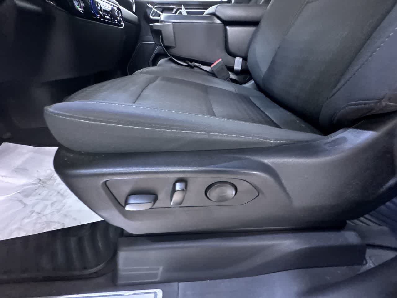 2022 Chevrolet Silverado 1500 LT (2FL)