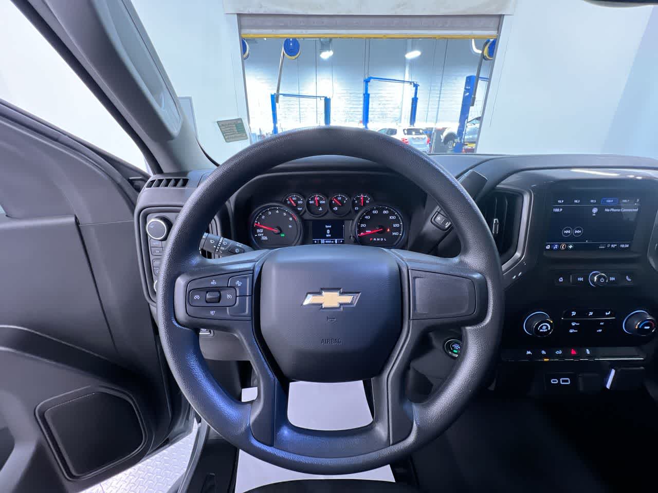 2025 Chevrolet Silverado 1500 Custom