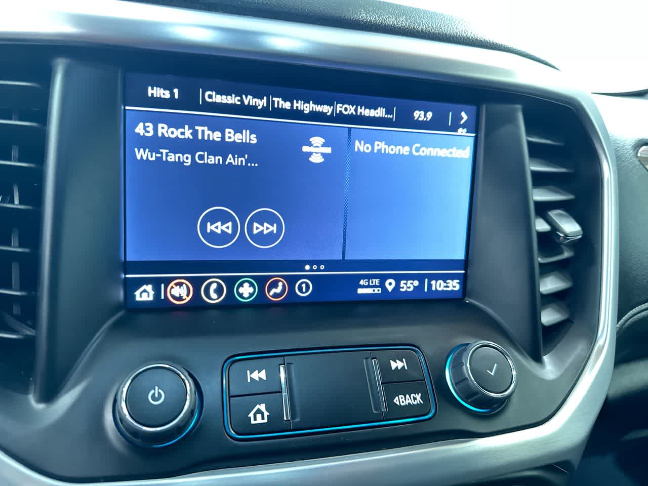 2023 GMC Acadia SLE