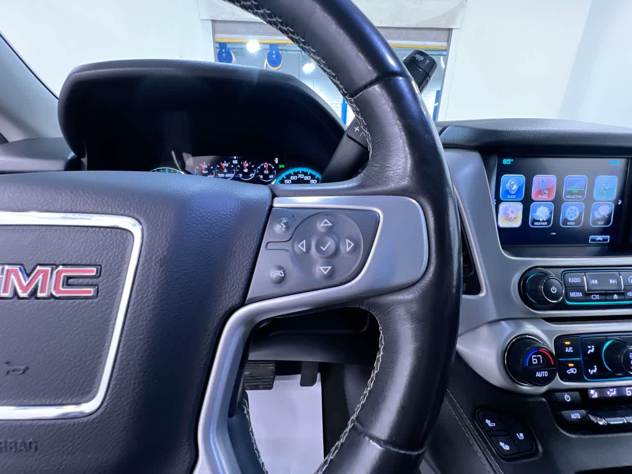 2017 GMC Yukon XL SLT