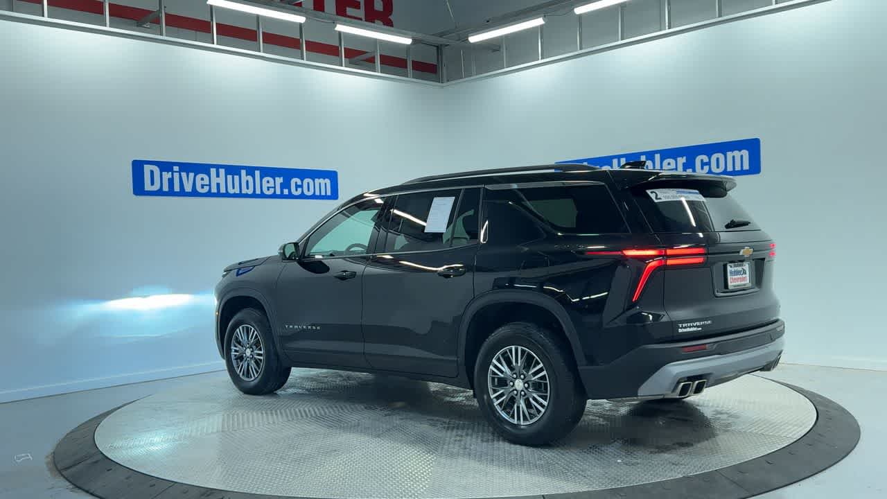 2024 Chevrolet Traverse LT