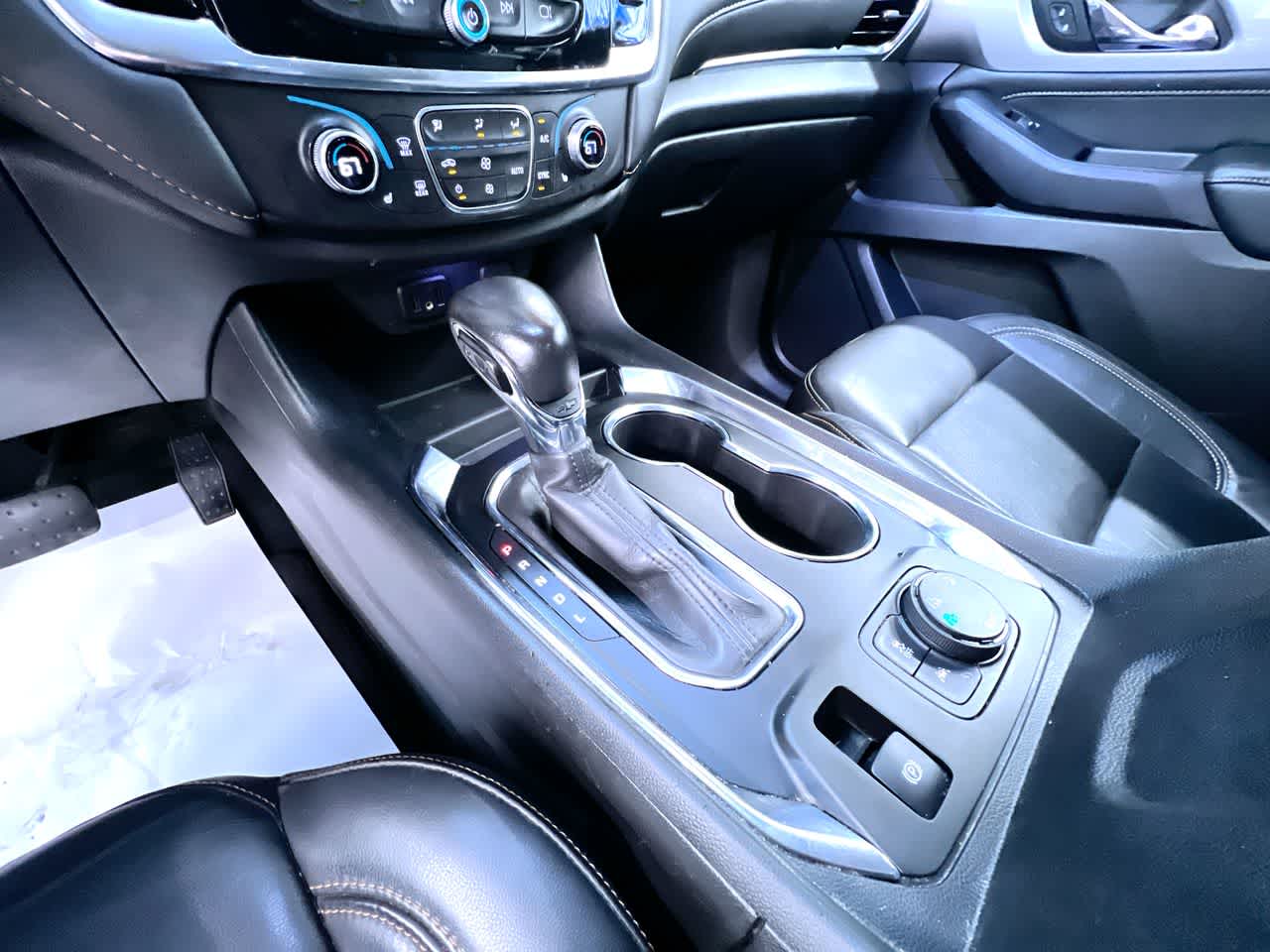 2021 Chevrolet Traverse LT Leather