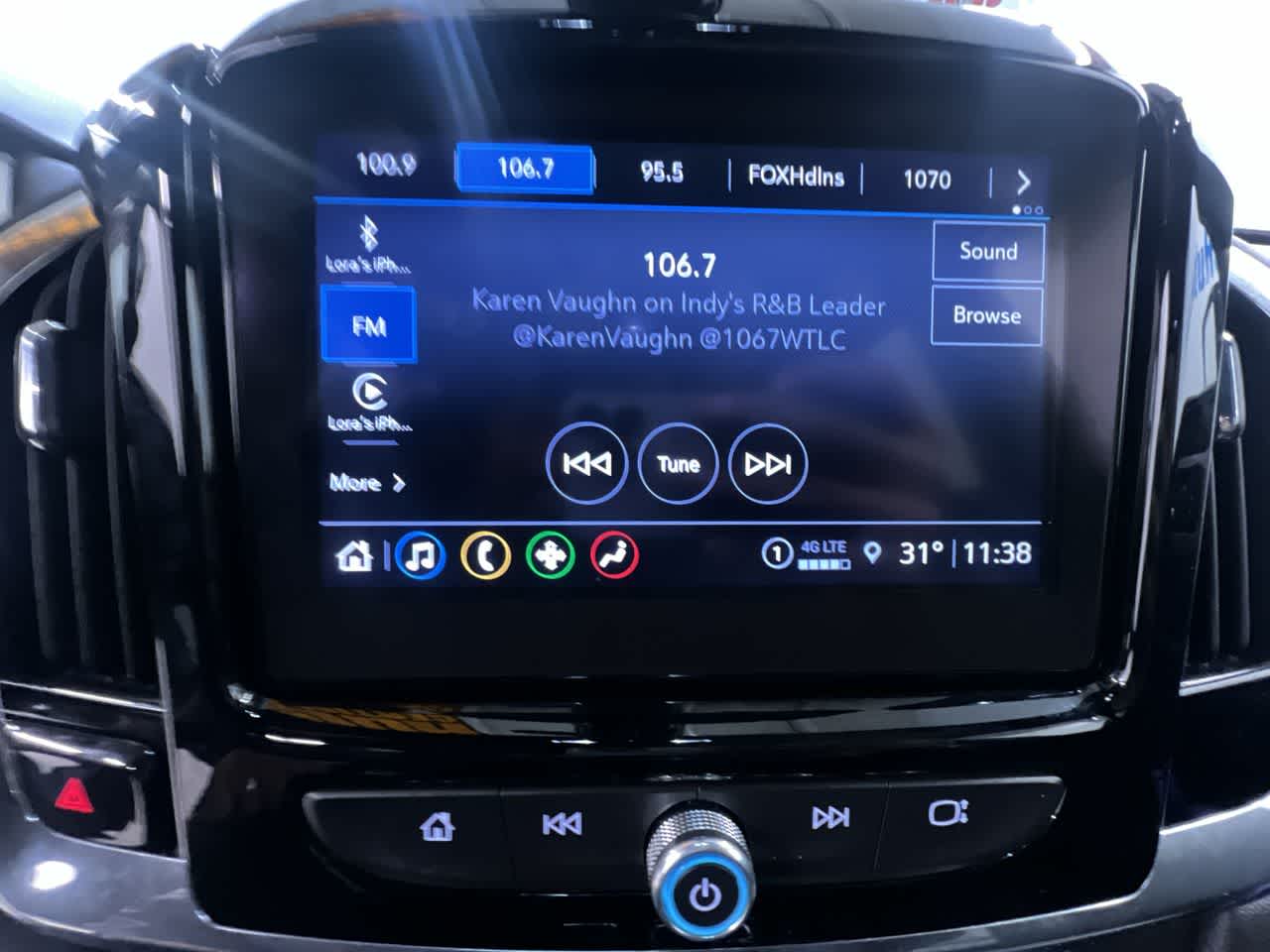 2023 Chevrolet Traverse LT Leather