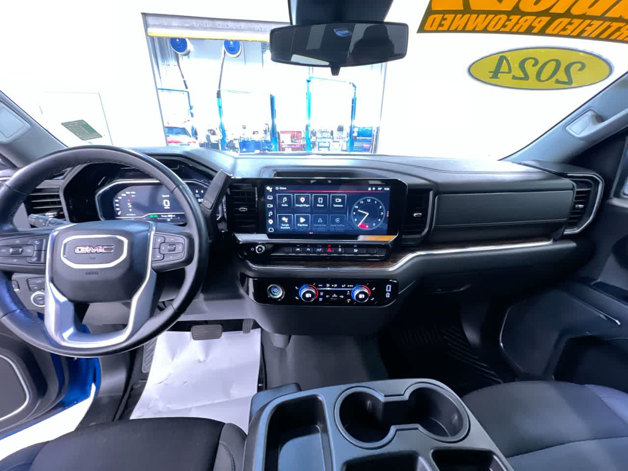 2024 GMC Sierra 1500 Elevation