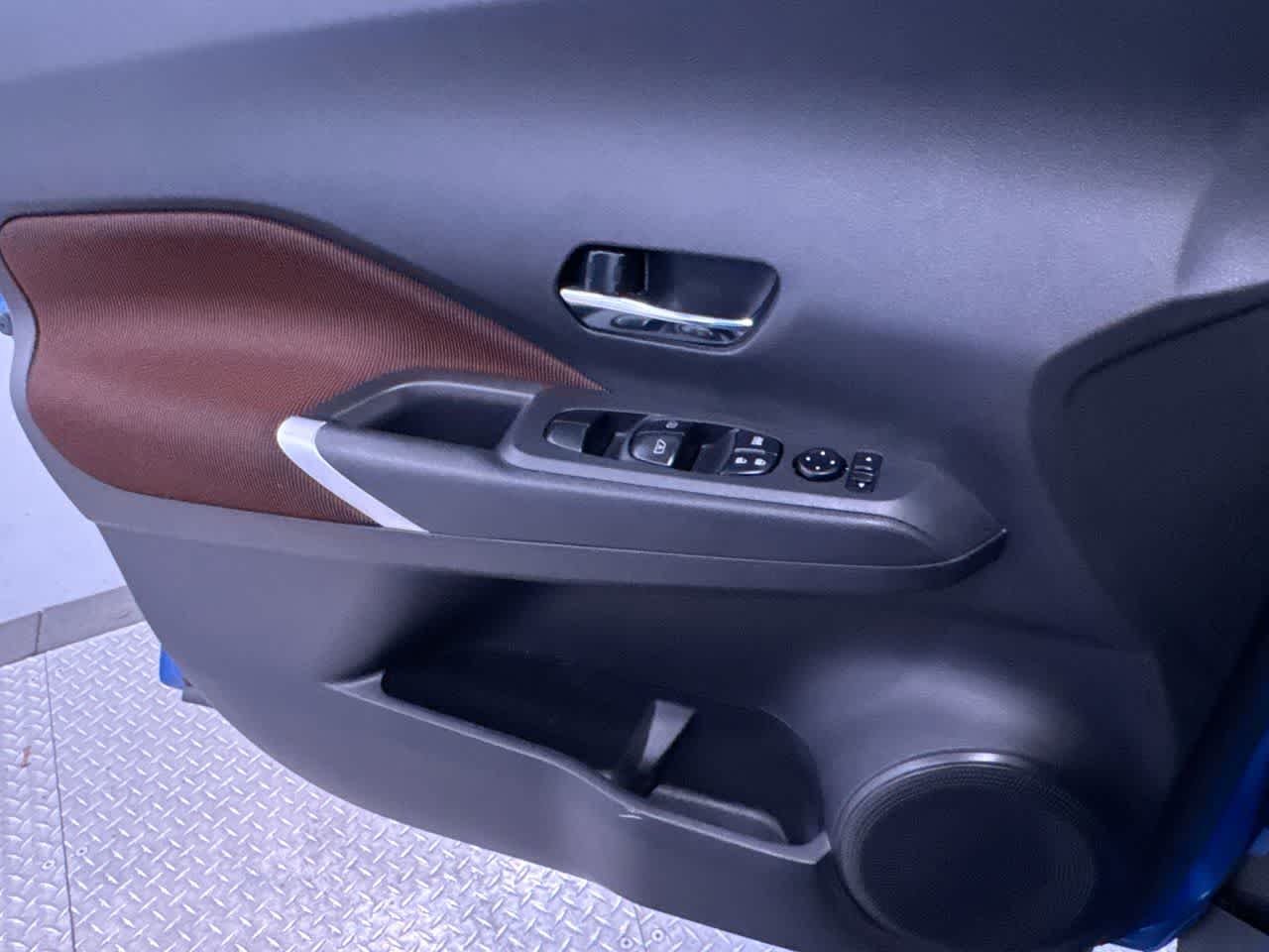 2021 Nissan Kicks SR