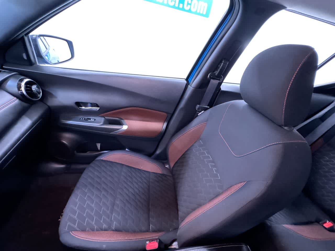 2021 Nissan Kicks SR