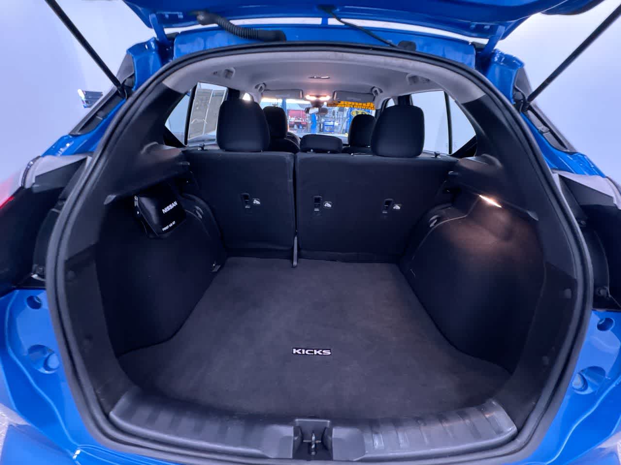 2021 Nissan Kicks SR