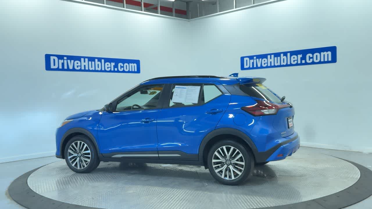 2021 Nissan Kicks SR