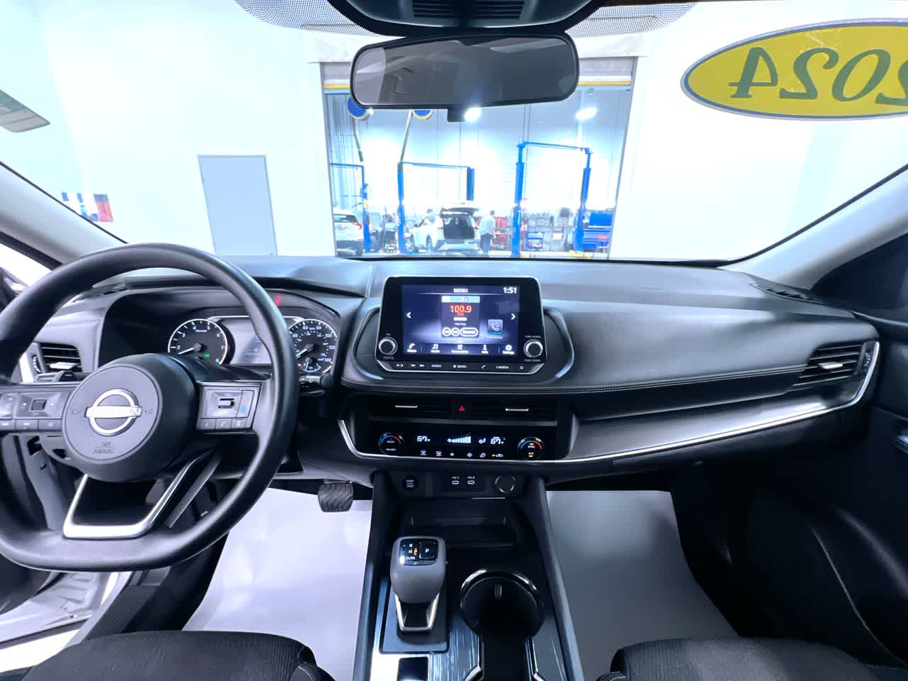 2024 Nissan Rogue SV
