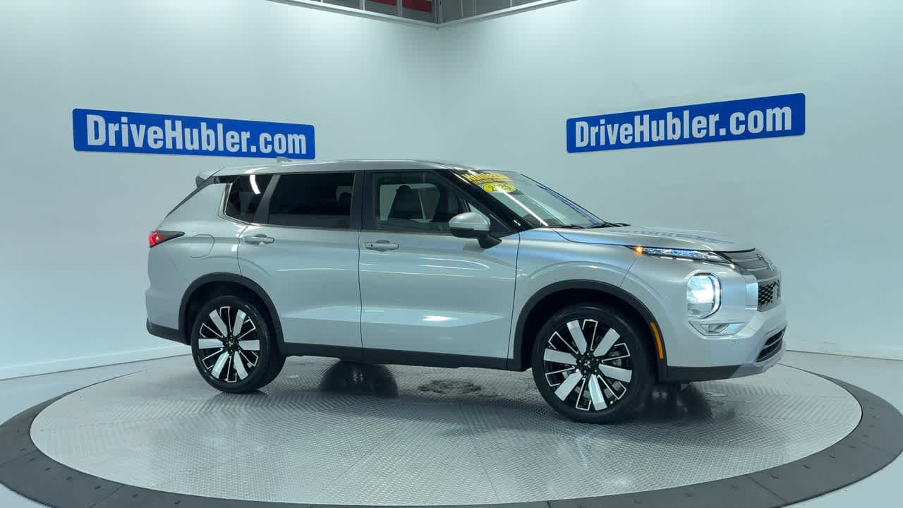 2025 Mitsubishi Outlander SE