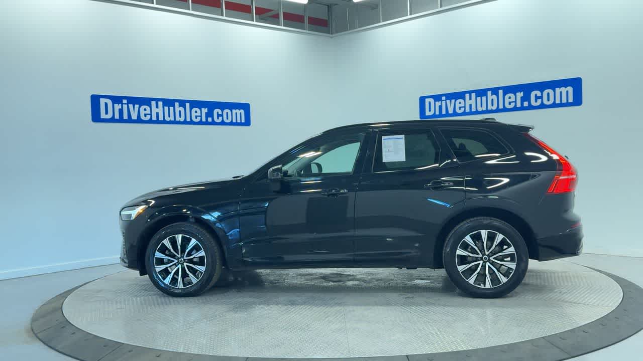 2023 Volvo XC60 Plus Dark Theme