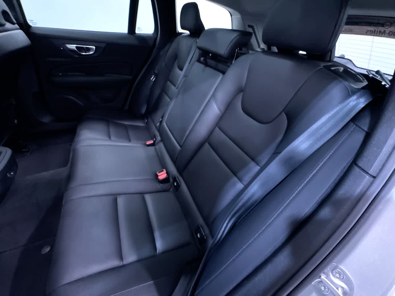 2025 Volvo V60 Cross Country Plus