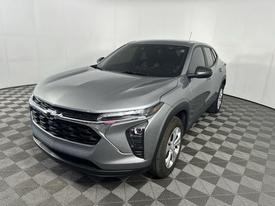 2025 Chevrolet Trax LS