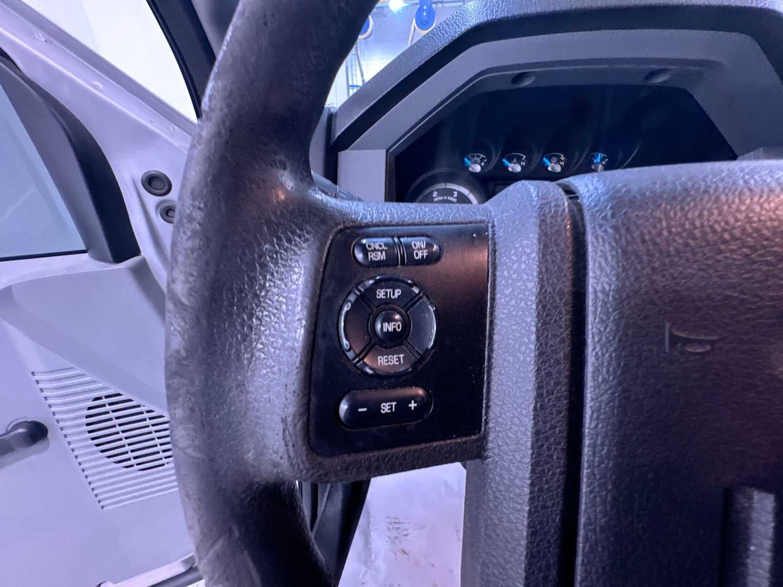 2015 Ford Super Duty F-350 SRW XL