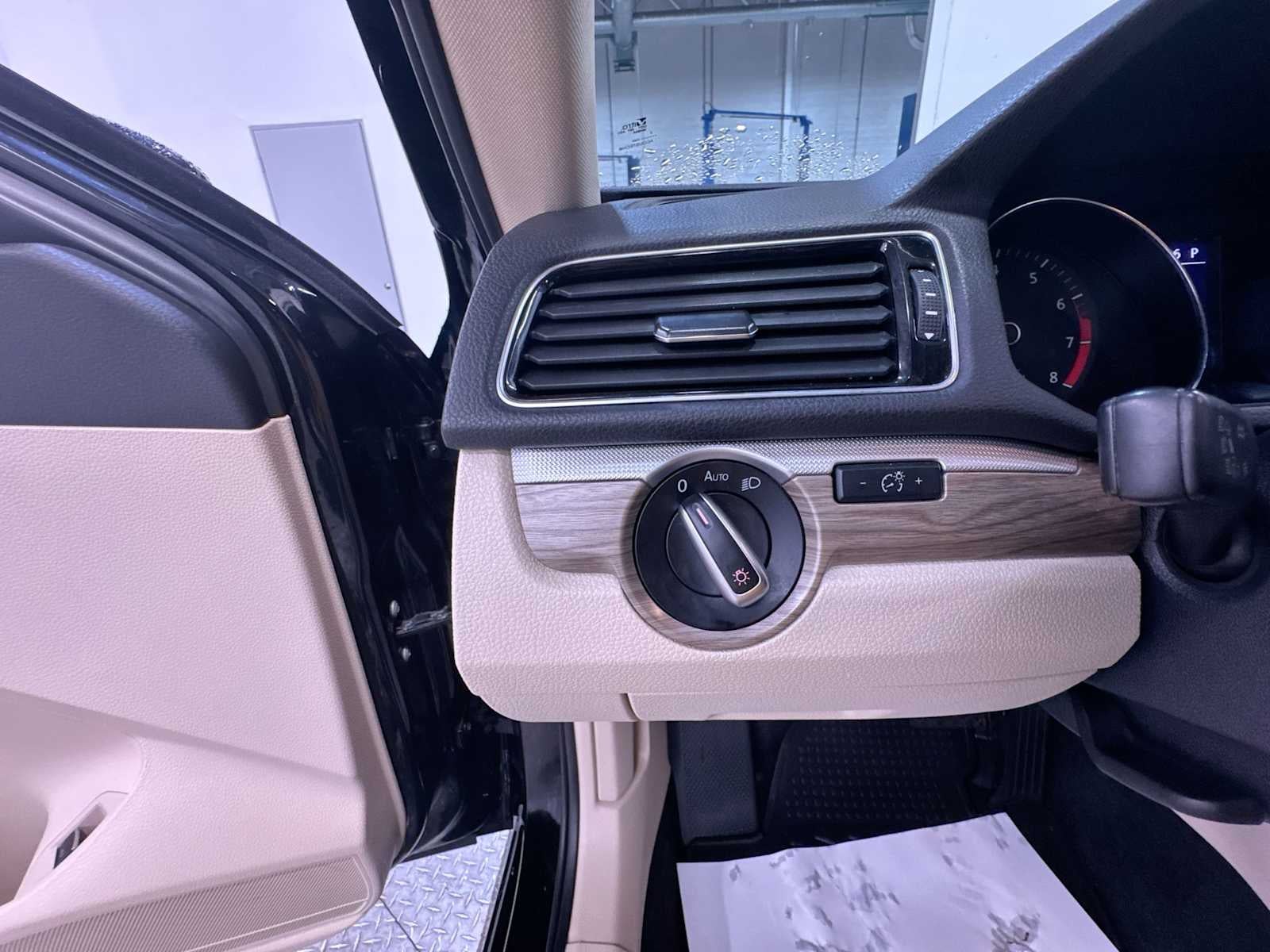 2016 Volkswagen Passat 1.8T SE