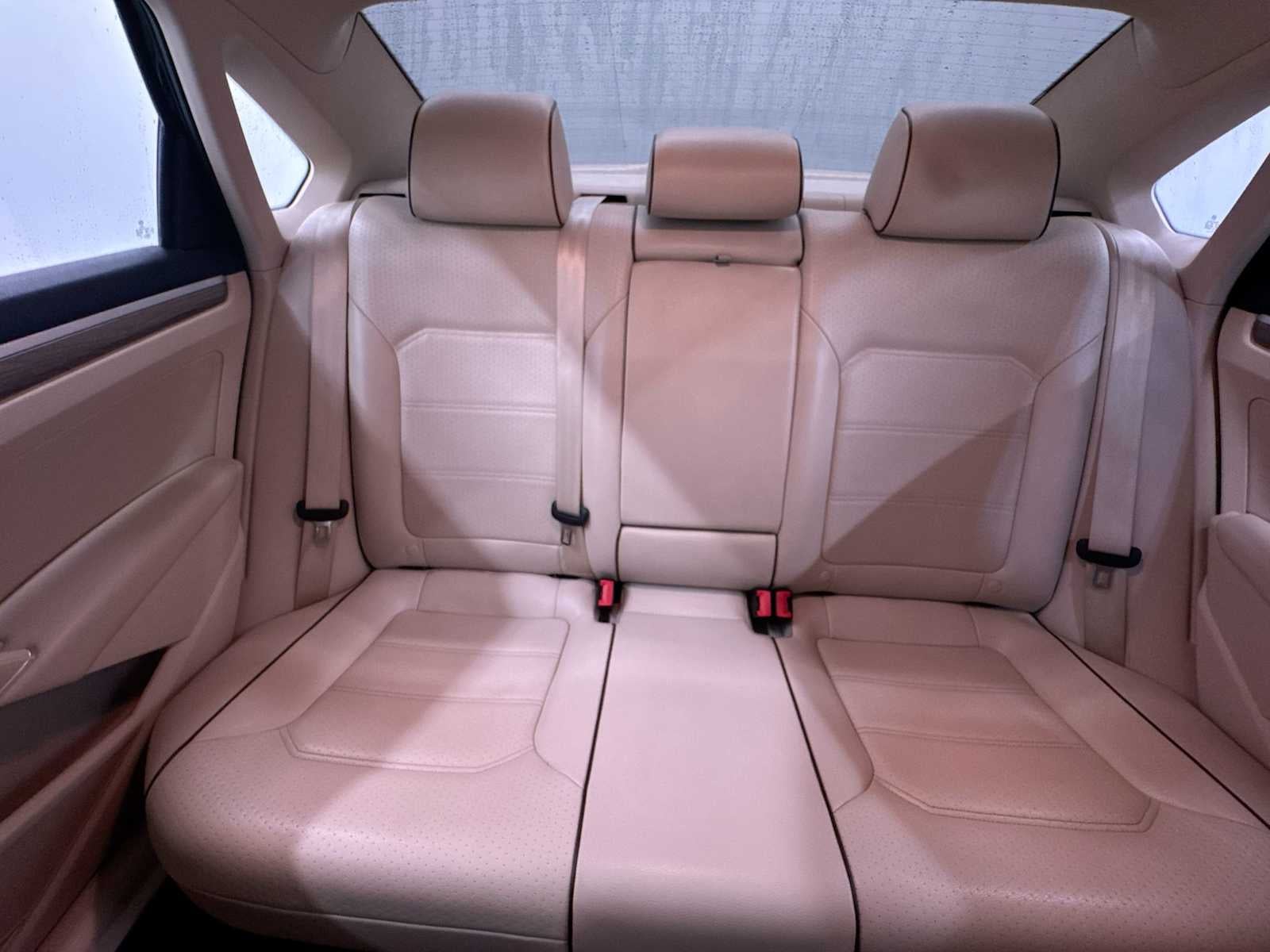 2016 Volkswagen Passat 1.8T SE